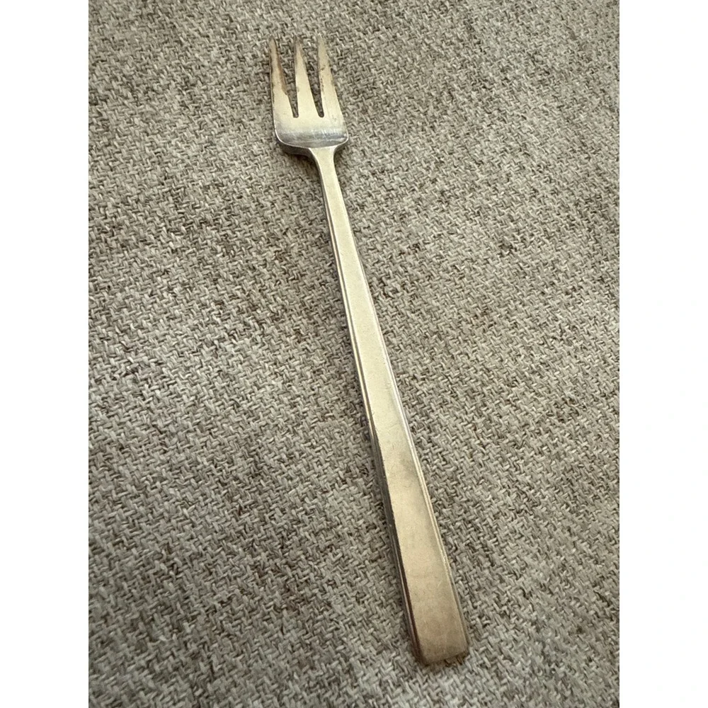Reed & Barton Bullocks‎ Los Angeles Cocktail Fork Silverplate 5.5